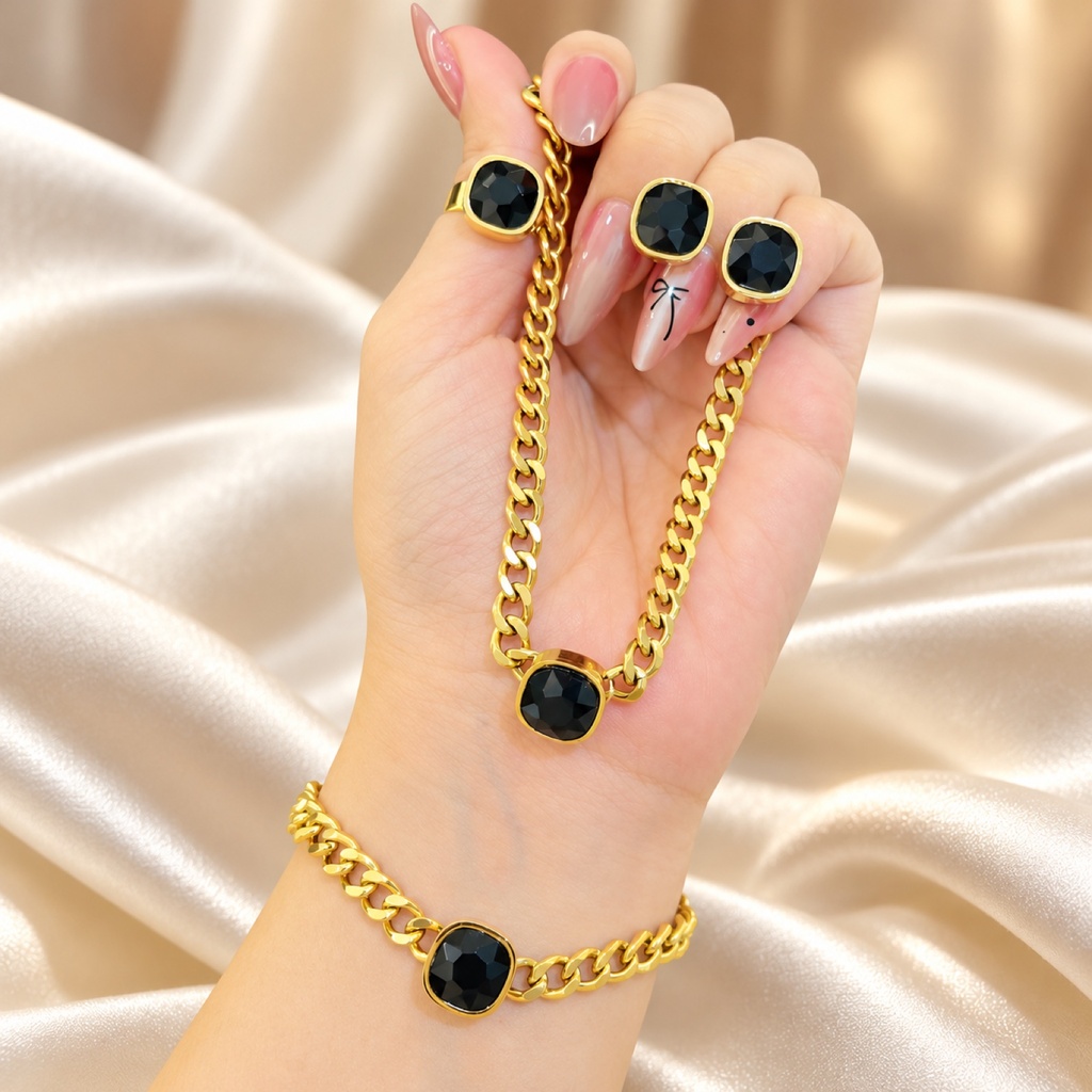 Black Square Stone Curb Chain Set
