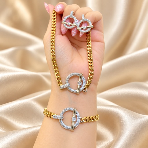 طقم جورميت ذهبي بدايرة توجل مرصّعة (Curb Chain Set with Pavé Circle Toggle)