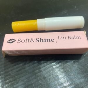 مرطبزبدة الشيا وزيت جوز الهند وزيت اللوز وشمع العسل